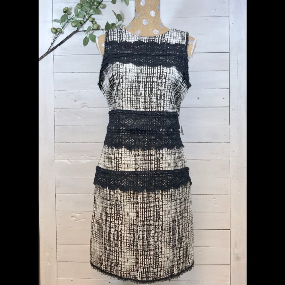 New York & Company Sleeveless w/Lace Sheath Dress